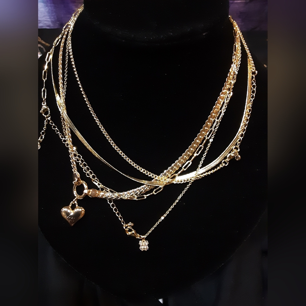 5 Gold Necklaces As Shown On Screen J224